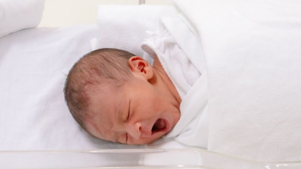 CRISPR salva bebê com doença genética grave. (Foto: Getty Images via Canva)