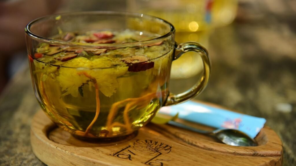 Terapias naturais ganham espaço na saúde mental. (Foto: Pexels via Canva)