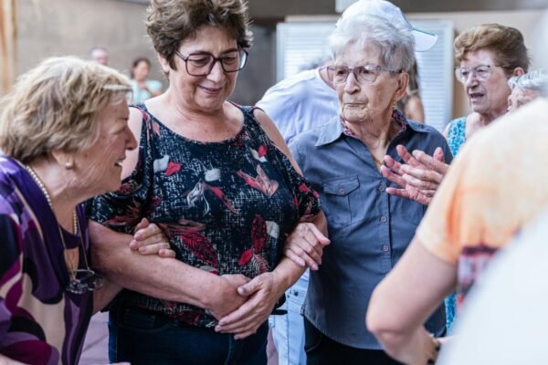 Pensamento positivo pode favorecer vida longa. (Foto: Pexels via Canva)