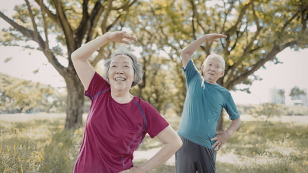 Exercícios físicos ajudam a aumentar a longevidade. (Foto: Stanciu's Images via Canva)