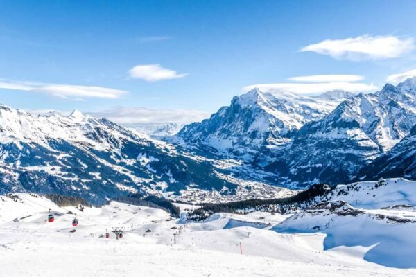 Cientistas criam milhares de terremotos artificiais em laboratório subterrâneo nos Alpes Suíços. (Imagem: Getty Images via Canva)