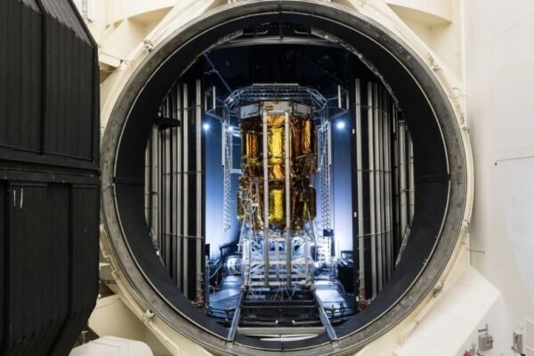 NASA e Blue Origin avançam rumo ao retorno histórico de astronautas à superfície lunar. (Imagem: NASA)