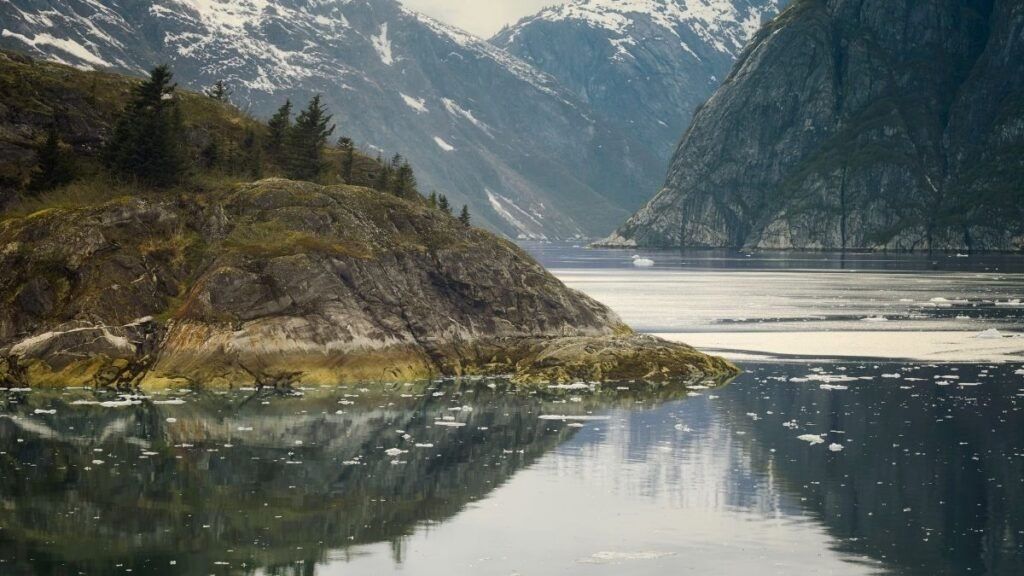 Onda colossal no Alasca revelou impactos extremos das mudanças climáticas no planeta. (Imagem: Getty Images via Canva)
