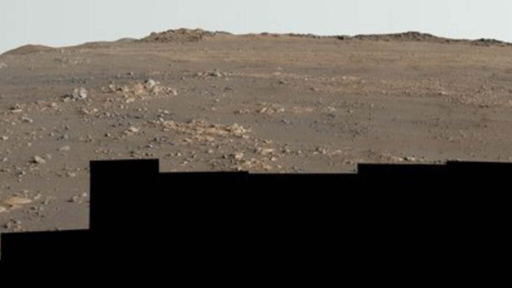 Perseverance revelou panorama detalhado de Arbot, expondo formações rochosas moldadas pelos ventos marcianos. (Imagem: NASA/JPL-Caltech/ASU/MSSS)
