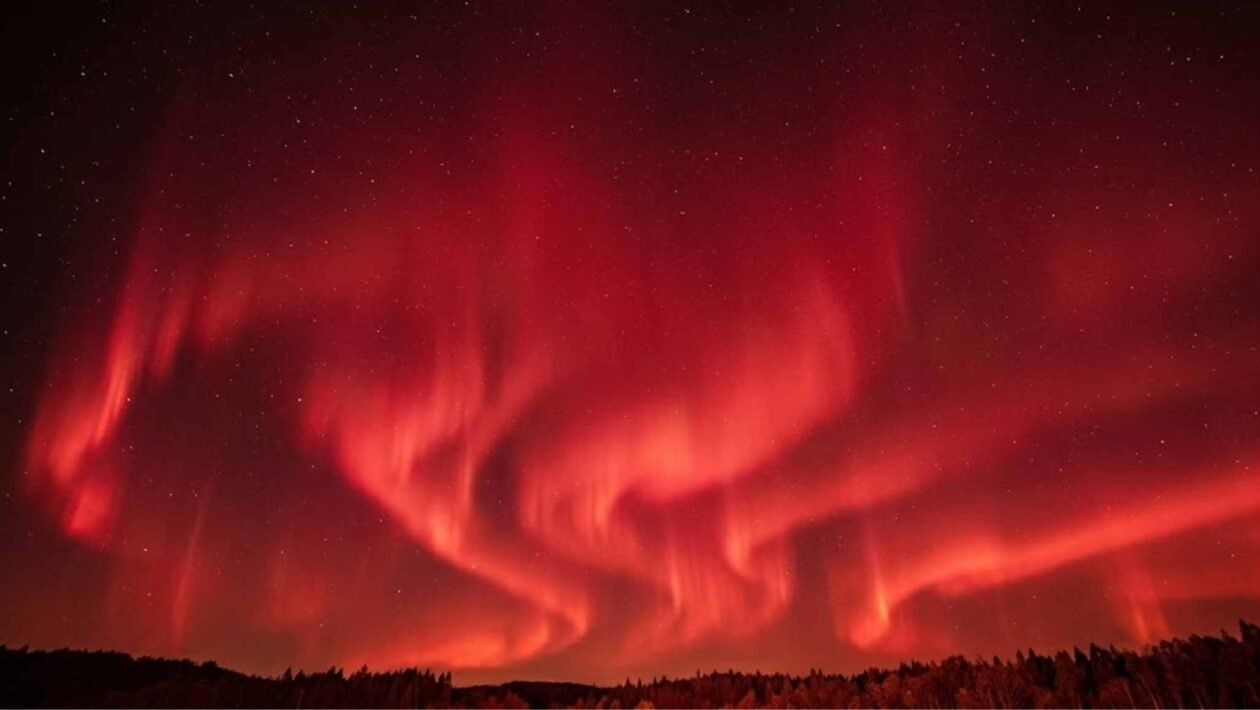 Céus vermelhos medievais revelaram sinais de intensa atividade solar há 800 anos. (Imagem: Fala Ciência via Gemini)