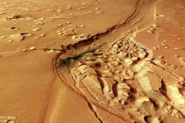 Imagem da Mars Express revela terreno caótico em Shalbatana Vallis, próximo ao equador marciano. (Imagem: ESA/DLR/FU Berlin)