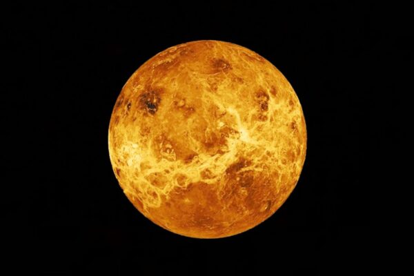 Planetas semelhantes a Vênus podem dominar a galáxia, enquanto Terras habitáveis seriam raras. (Imagem: Getty Images via Canva)