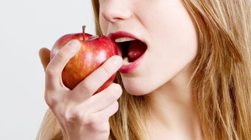 Frutas e vegetais protegem o coração e o corpo. (Foto: Getty Images via Canva)