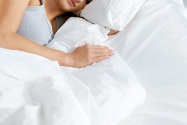 Dormir menos de 6 horas afeta memória e coração...