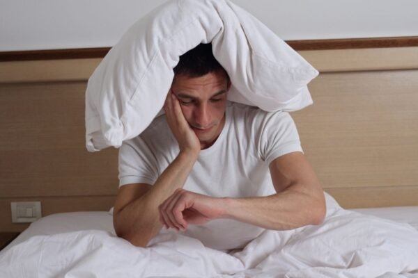 Distúrbios do sono alteram composição do corpo. (Foto: Getty Images via Canva)