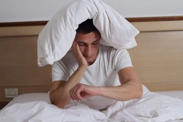 Distúrbios do sono alteram composição do corpo. (Foto: Getty Images via Canva)