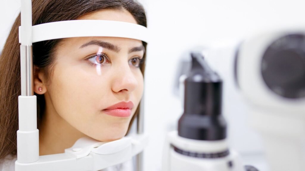 Infecção por parasita pode causar lesões oculares. (Foto: Getty Images via Canva)
