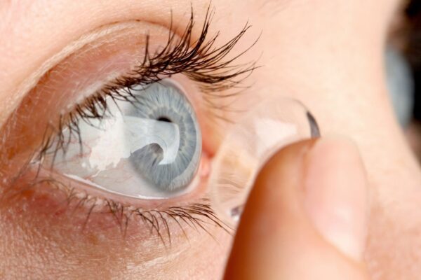 Lente inteligente estimula cérebro pelos olhos. (Foto: Getty Images via Canva)