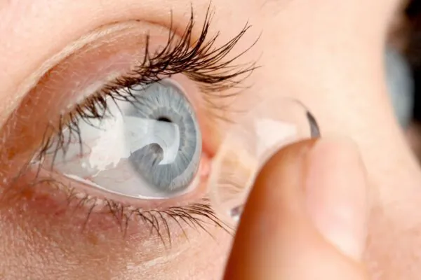 Lente inteligente estimula cérebro pelos olhos. (Foto: Getty Images via Canva)