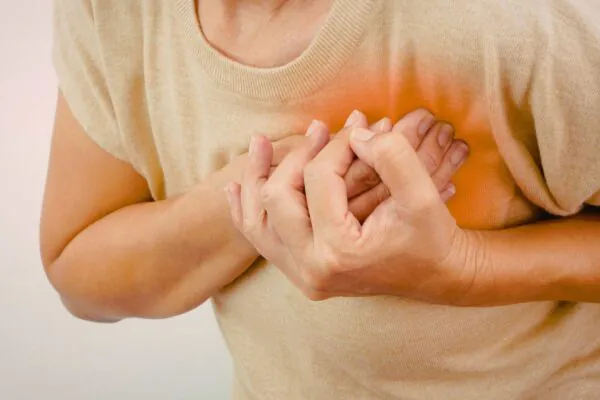 Estudo liga IMC alto a maior risco cardiovascular. (Foto: Dabija's Images via Canva)