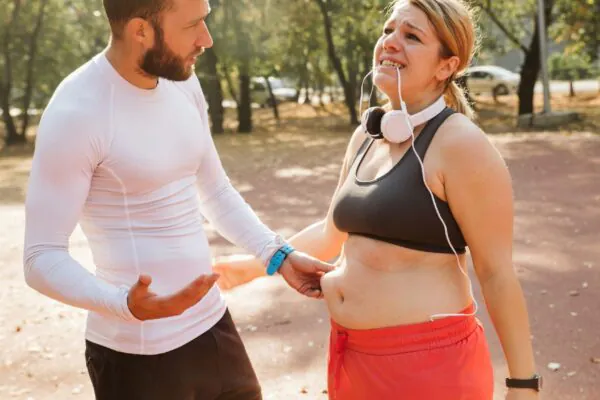 Hormônios e insulina influenciam a cintura abdominal. (Foto: Getty Images via Canva)